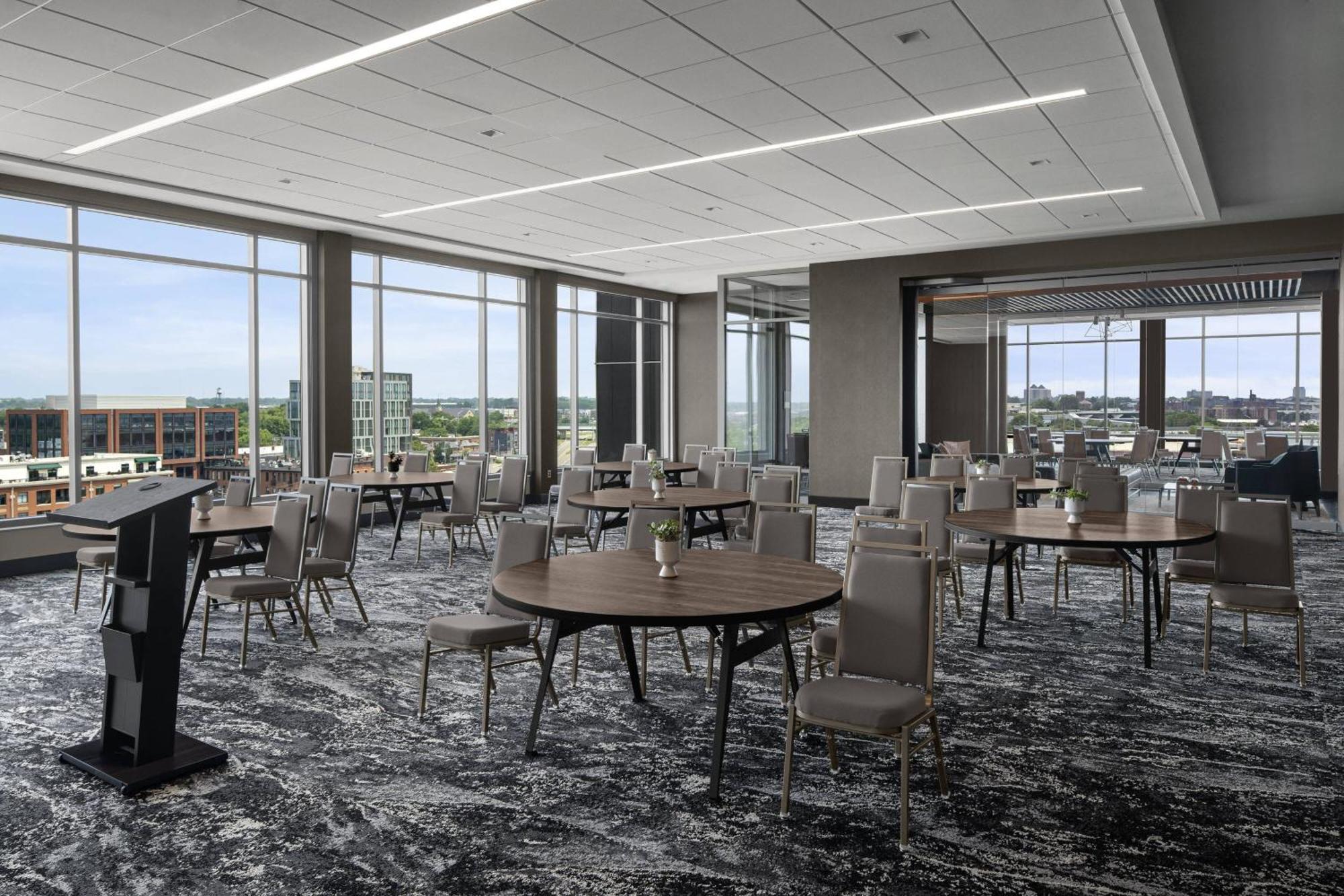 Ac Hotel By Marriott Columbus Downtown Exteriör bild